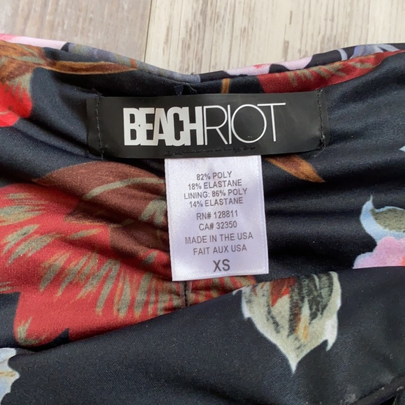 Beach Riot Bikini - Picture 7 of 8